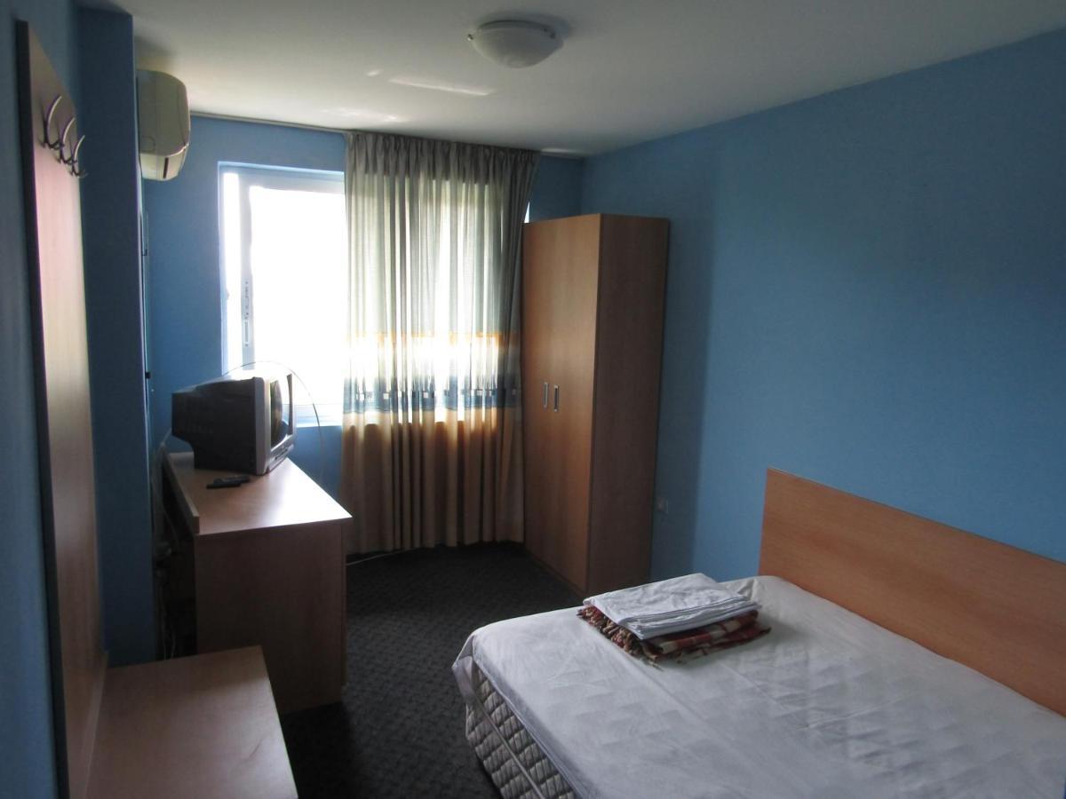 Hostel Papagal Варна Экстерьер фото