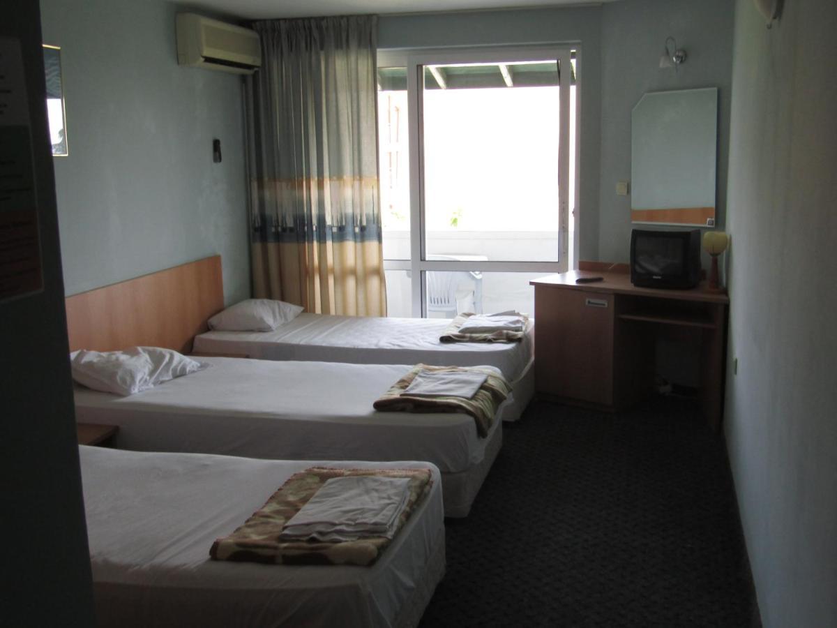 Hostel Papagal Варна Экстерьер фото