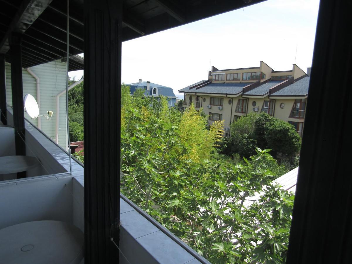 Hostel Papagal Варна Экстерьер фото