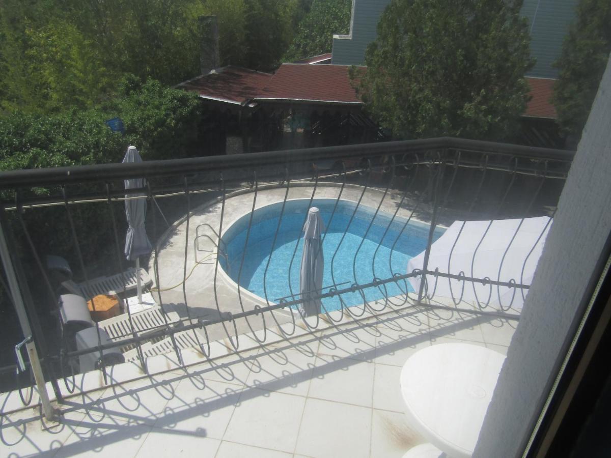 Hostel Papagal Варна Экстерьер фото