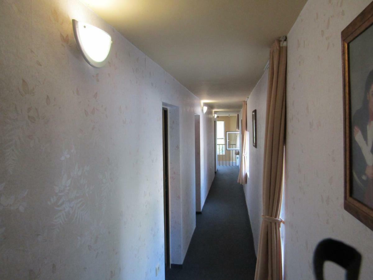 Hostel Papagal Варна Экстерьер фото