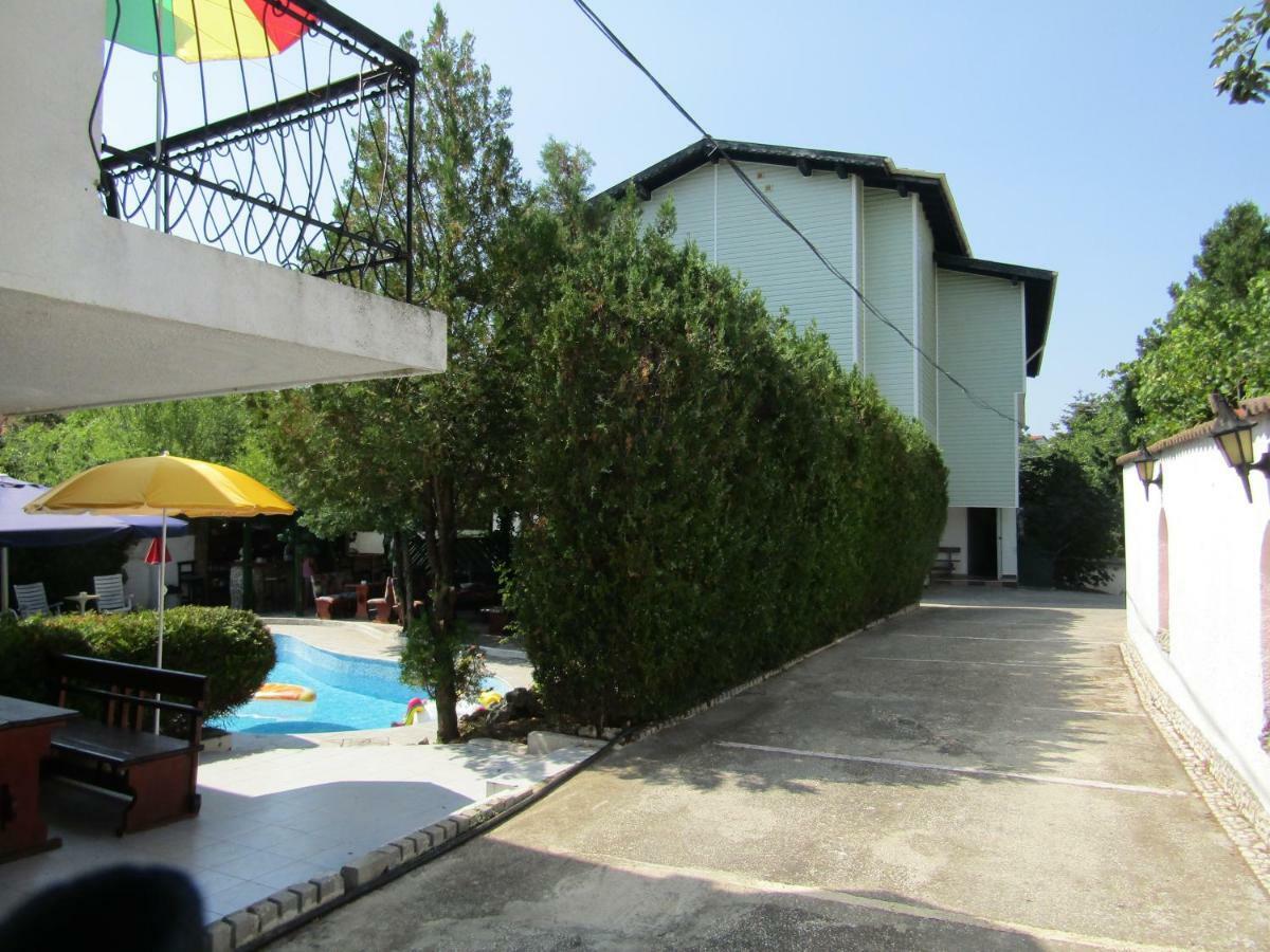 Hostel Papagal Варна Экстерьер фото